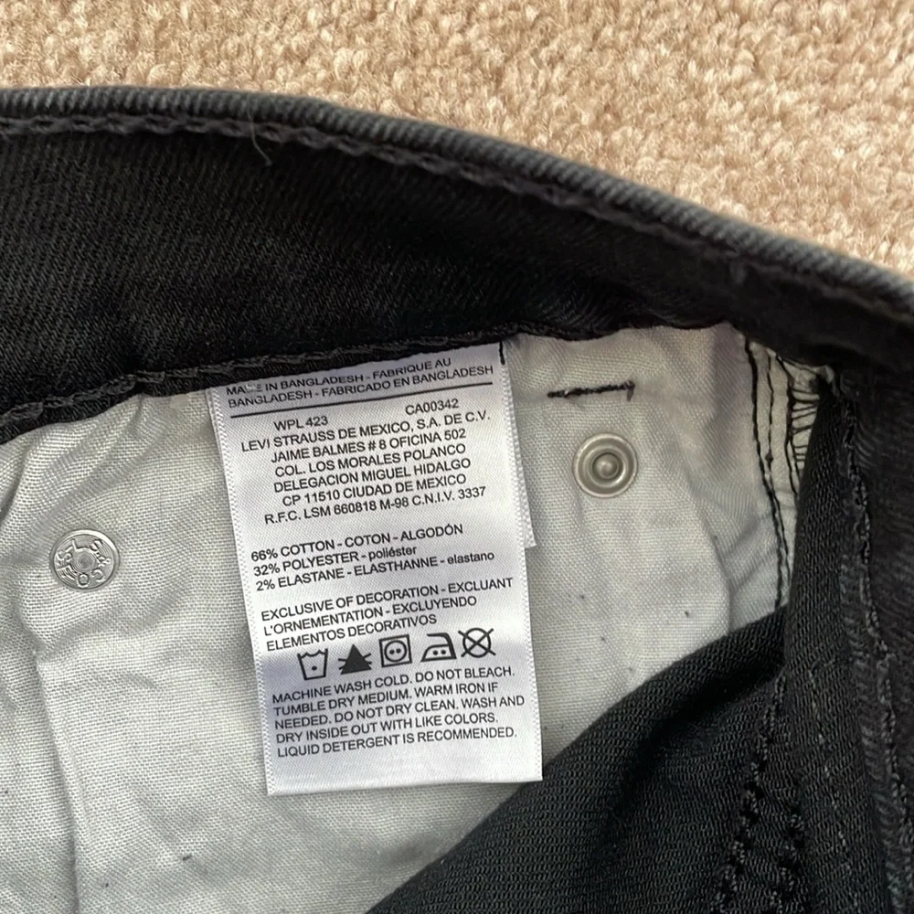 Levi’s 29/32 Men BLACK denim Denizen Regular Taper 208 jeans